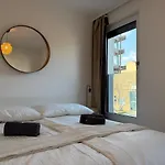 דירה 90 M2 With Balcony & Free Parking
