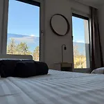 דירה 90 M2 With Balcony & Free Parking *