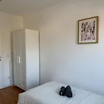 דירה 90 M2 With Balcony & Free Parking גרסדורף ביי וין