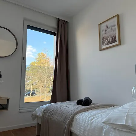 90 M2 With Balcony & Free Parking גרסדורף ביי וין