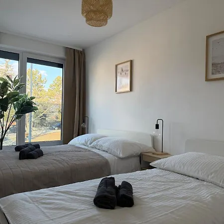 90 M2 With Balcony & Free Parking * גרסדורף ביי וין