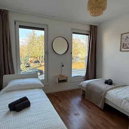 90 M2 With Balcony & Free Parking Appartamento *