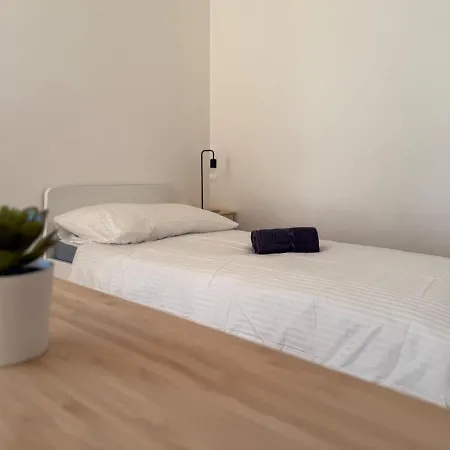 Appartamento 90 M2 With Balcony & Free Parking *