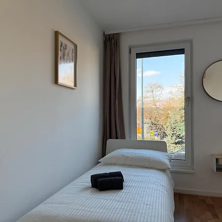 90 M2 With Balcony & Free Parking Appartamento Gerasdorf bei Wien