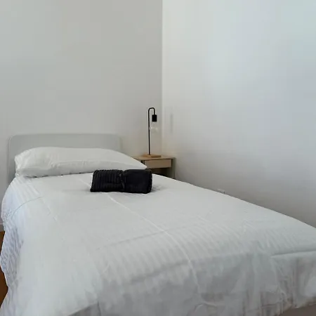 100 M2 With Balcony & Free Parking Lägenhet Gerasdorf bei Wien