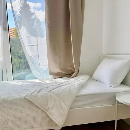 90 M2 With Balcony & Free Parking Apartment Gerasdorf bei Wien