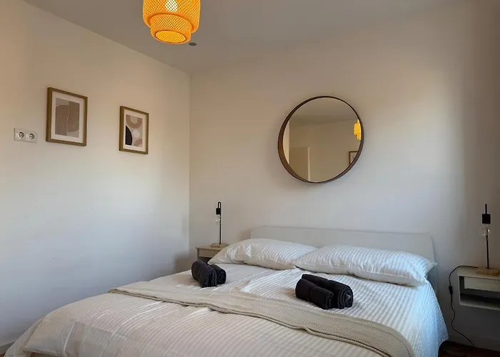 100 M2 With Balcony & Free Parking Lejlighed