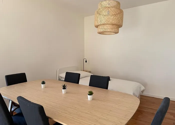 100 M2 With Balcony & Free Parking