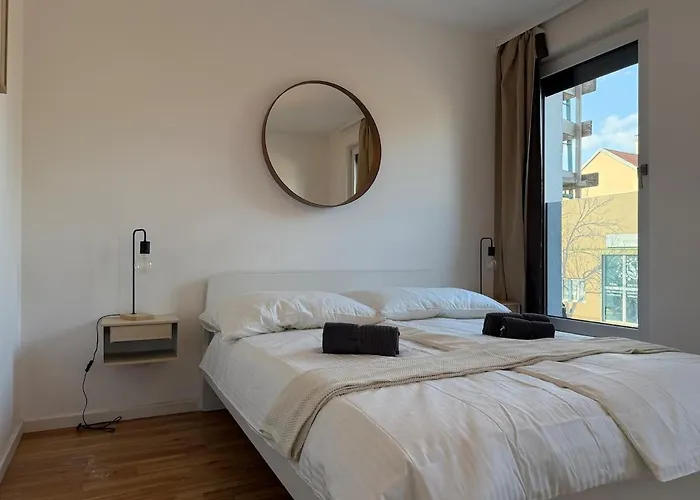 100 M2 With Balcony & Free Parking Lejlighed