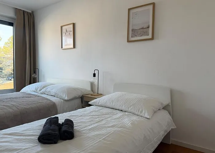 100 M2 With Balcony & Free Parking Gerasdorf bei Wien