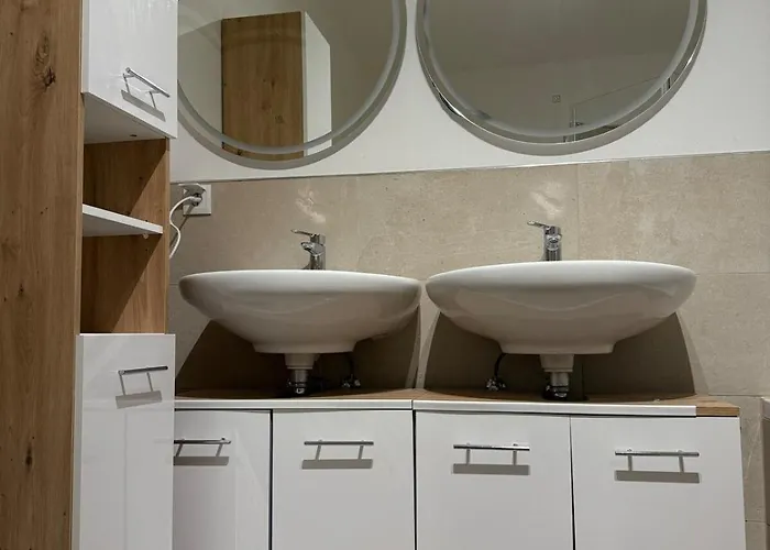 Lejlighed 100 M2 With Balcony & Free Parking Gerasdorf bei Wien